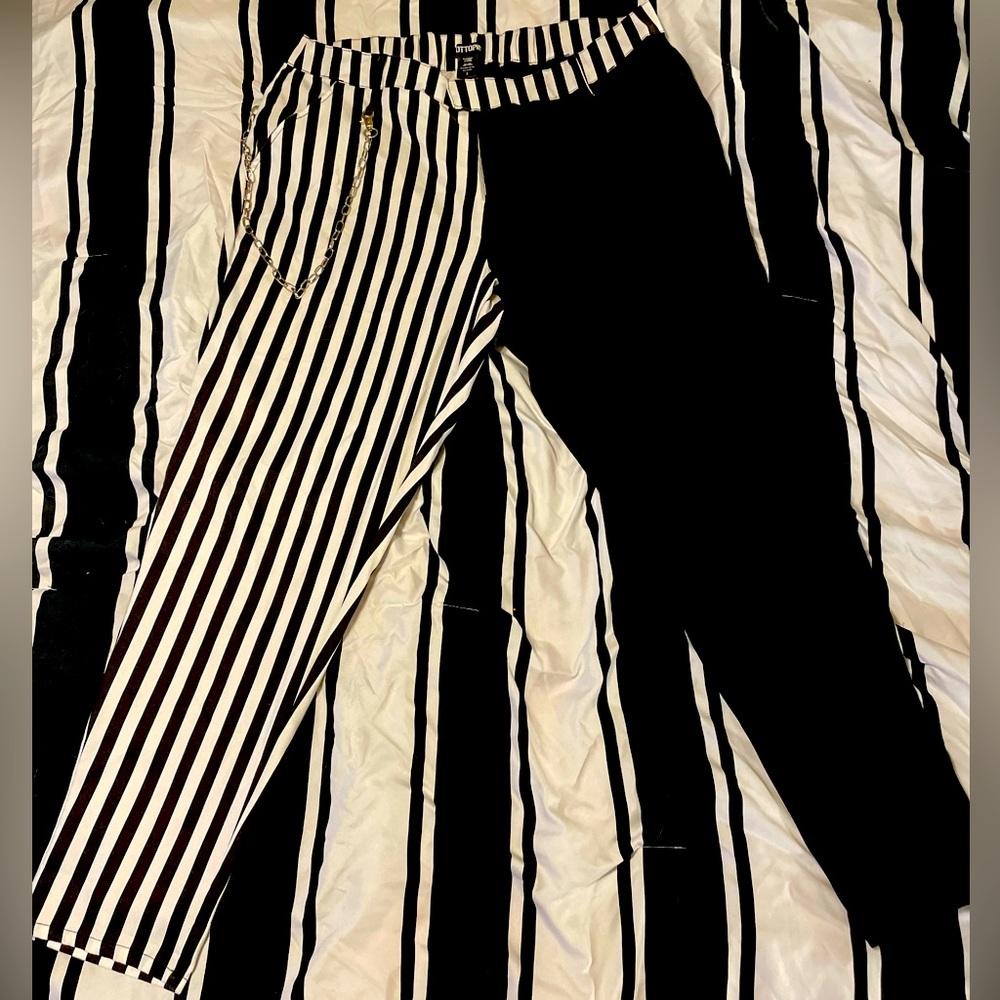 Hot Topic Black & White Stripe Split Chain Pants Plus Size